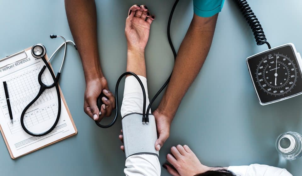 How to choose the right cardiologist for your heart health